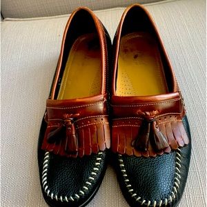 GH Bass two tone “weejuns” beige stitching. 11.5 D